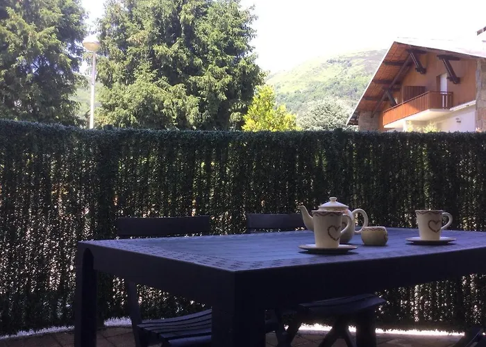 Cosy Au Coeur De Lary شقة